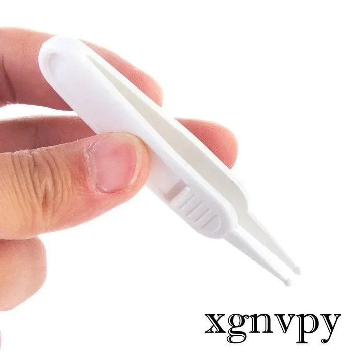 xgnvpy Toddler Nasal Cavity Care Supplies Baby Dig Booger Clip Infants Ear Nose Navel Safety Tweezers Baby Health Care